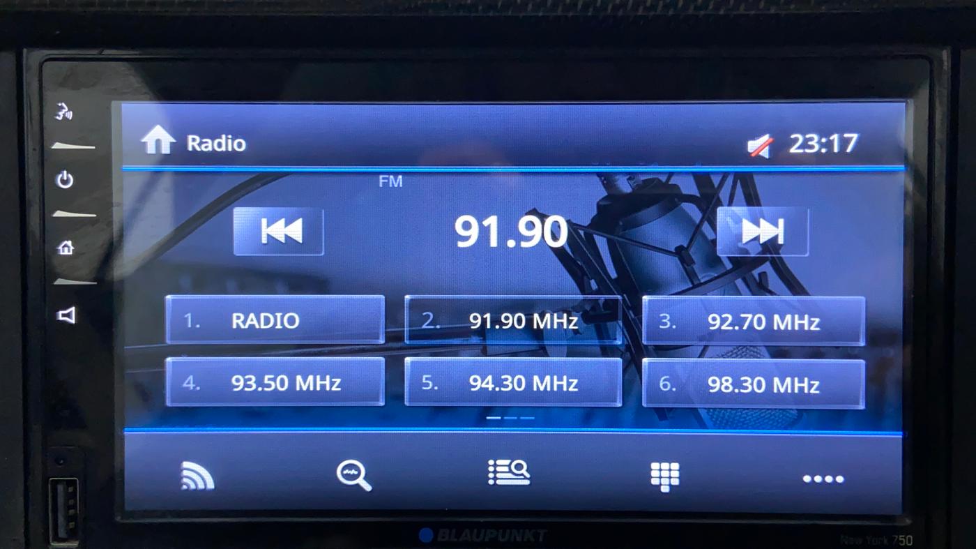 2015 Toyota Corolla Altis VL AT, Petrol, Automatic, 51,328 km, Infotainment System