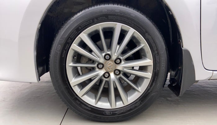 2015 Toyota Corolla Altis VL AT, Petrol, Automatic, 51,328 km, Left Front Wheel
