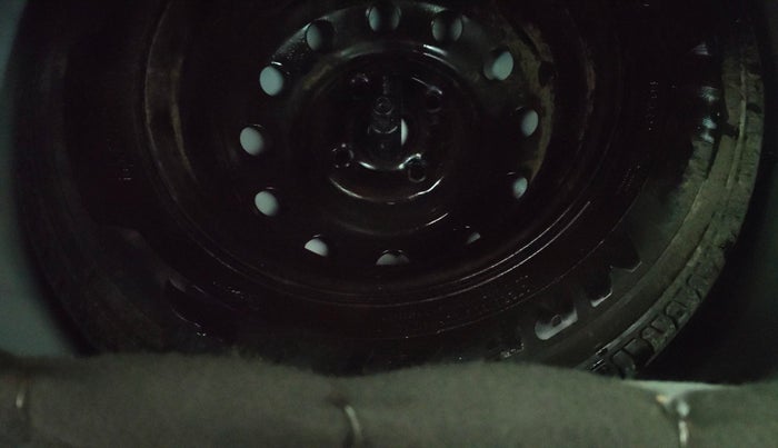 2014 Hyundai i10 SPORTZ 1.1, CNG, Manual, 99,114 km, Spare Tyre