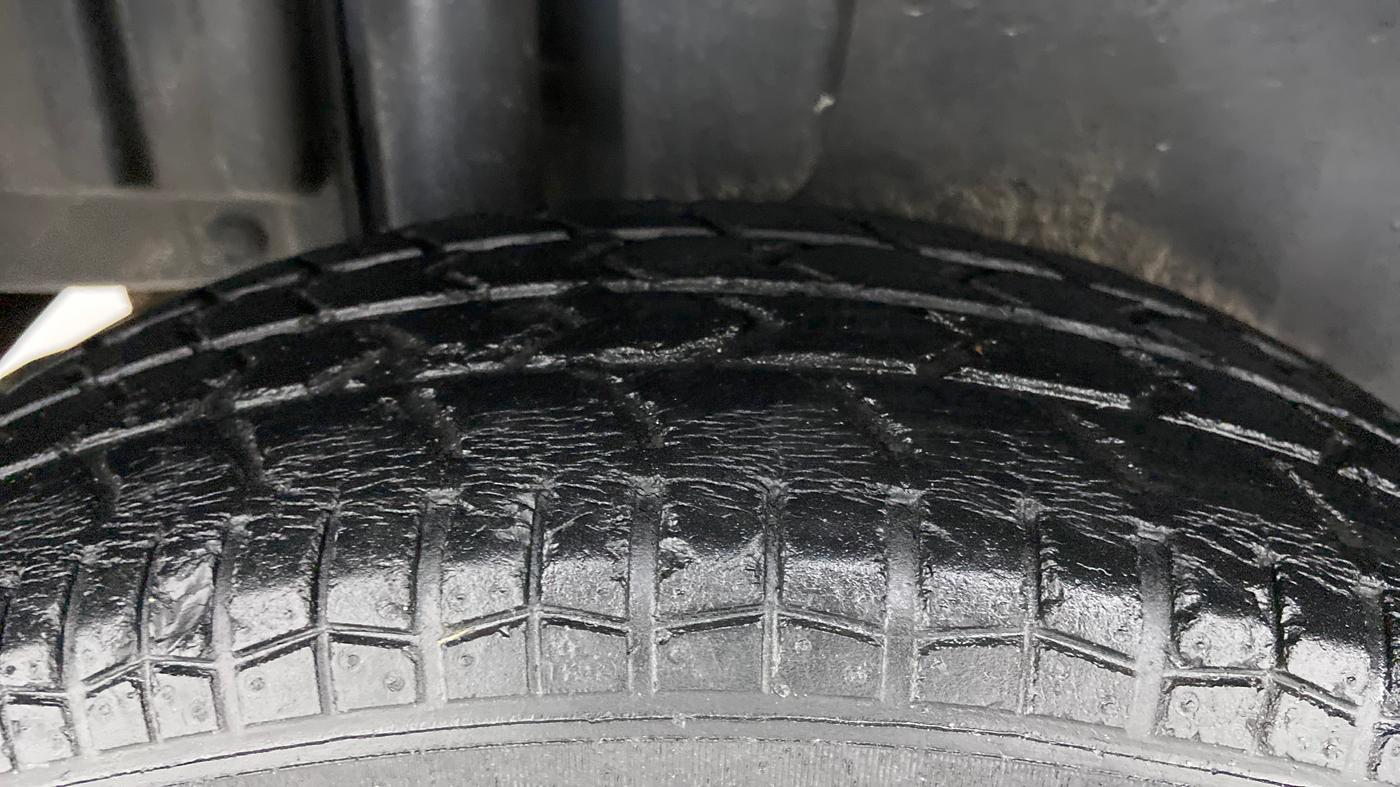 2014 Maruti Swift VXI, Petrol, Manual, 52,507 km, Right Rear Tyre Tread