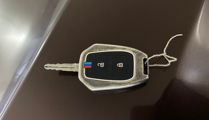 2021 Renault Duster RXS 1.3 TURBO PETROL MT, Petrol, Manual, 42,060 km, Key Close Up