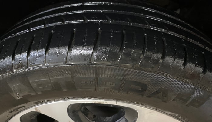 2021 Renault Duster RXS 1.3 TURBO PETROL MT, Petrol, Manual, 42,060 km, Right Front Tyre Tread