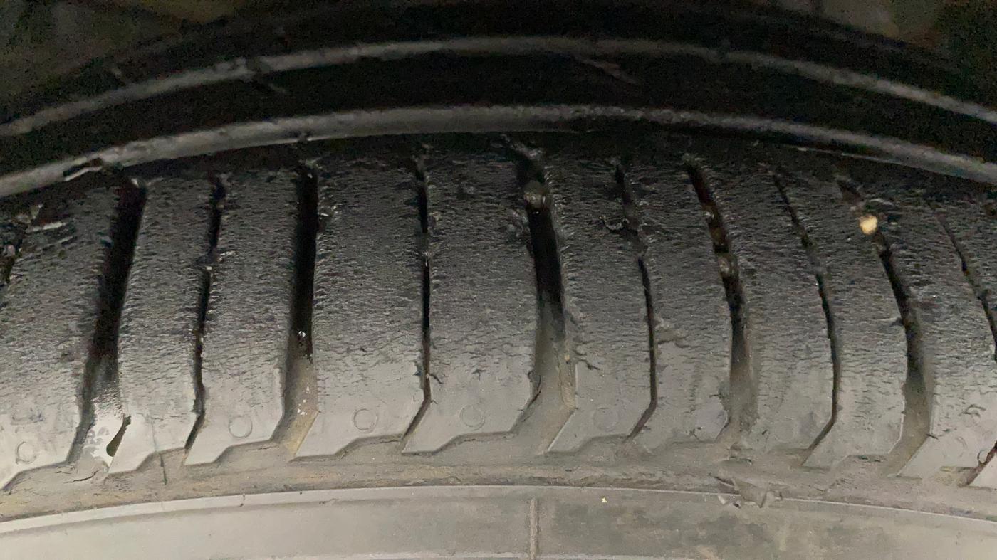 2017 Honda Jazz 1.2L I-VTEC V AT, Petrol, Automatic, 1,12,638 km, Left Front Tyre Tread
