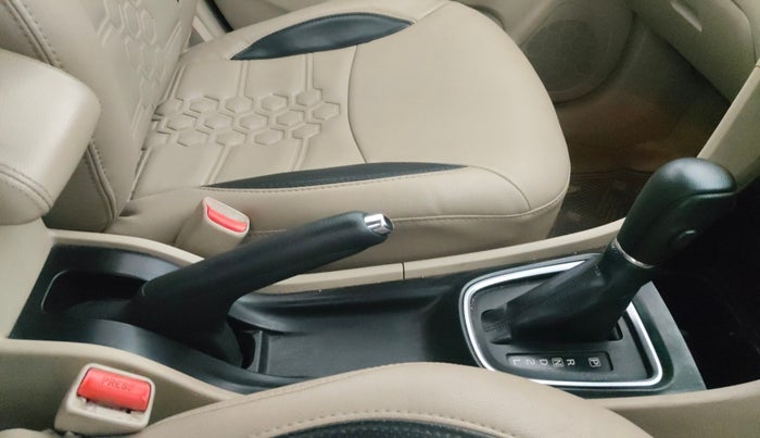 2016 Maruti Ciaz ZXI+ AT, Petrol, Automatic, 84,709 km, Gear Lever