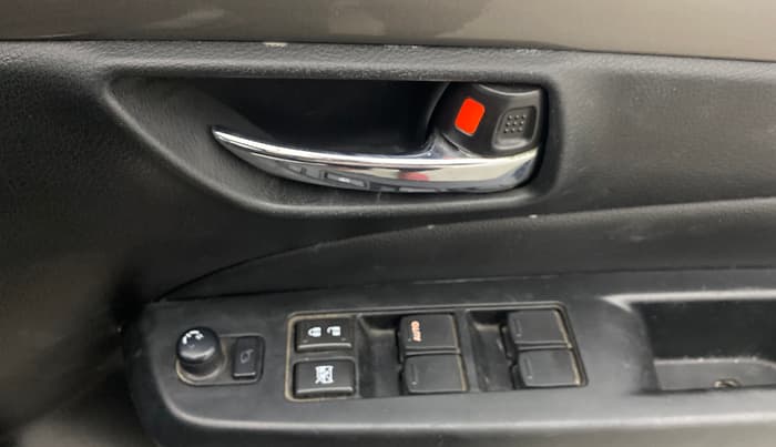 2016 Maruti Ciaz ZXI+ RS, Petrol, Manual, 84,888 km, Driver Side Door Panels Control