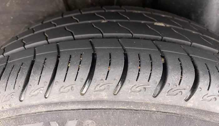2021 Tata ALTROZ XM+ 1.2 RTN, Petrol, Manual, 12,864 km, Left Rear Tyre Tread