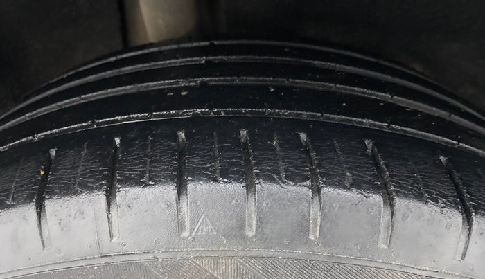 2017 Maruti Baleno ALPHA PETROL 1.2, Petrol, Manual, 58,483 km, Right Rear Tyre Tread