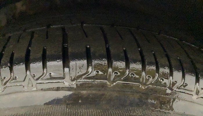 2017 Volkswagen Polo GT TSI AT, Petrol, Automatic, 1,04,094 km, Left Rear Tyre Tread