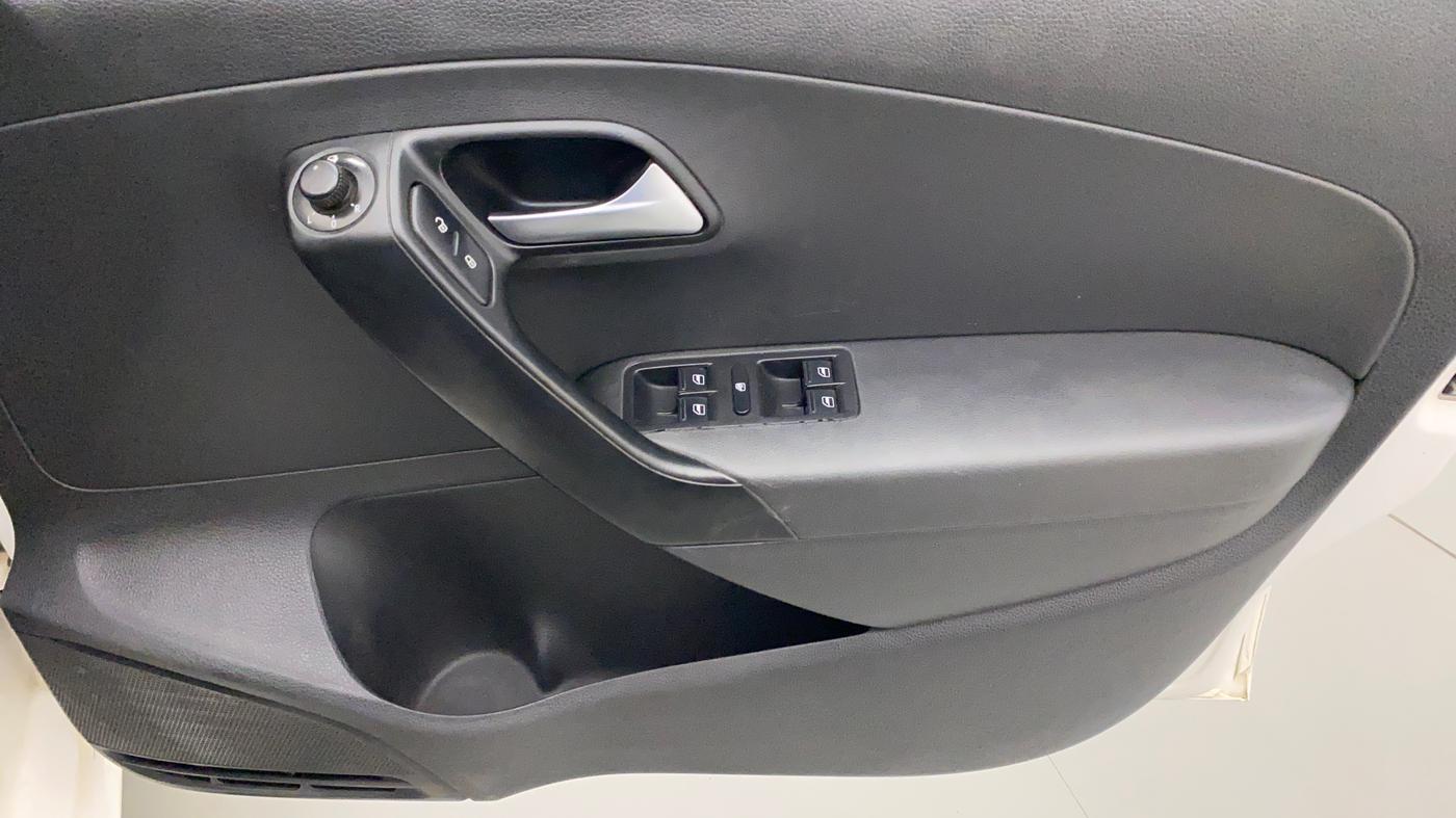 2017 Volkswagen Polo GT TSI AT, Petrol, Automatic, 1,04,094 km, Driver Side Door Panels Control