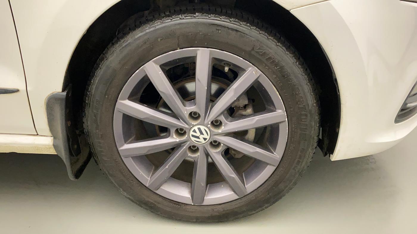 2017 Volkswagen Polo GT TSI AT, Petrol, Automatic, 1,04,094 km, Right Front Wheel