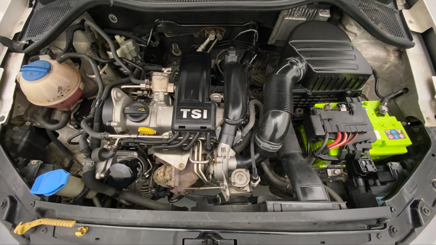 2017 Volkswagen Polo GT TSI AT, Petrol, Automatic, 1,04,094 km, Open Bonet