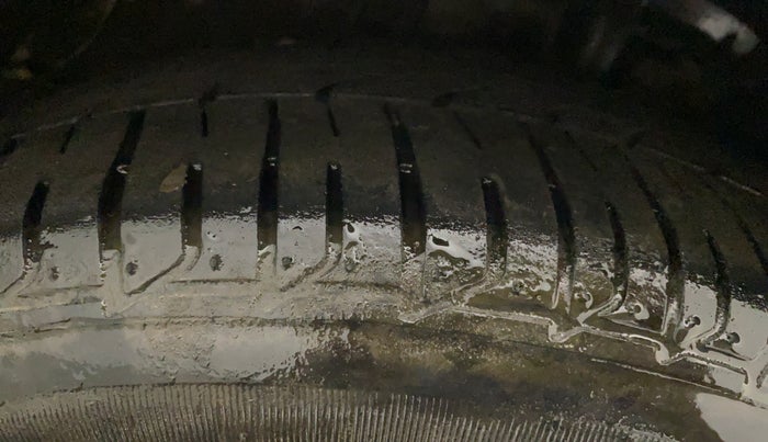 2017 Volkswagen Polo GT TSI AT, Petrol, Automatic, 1,04,094 km, Right Rear Tyre Tread