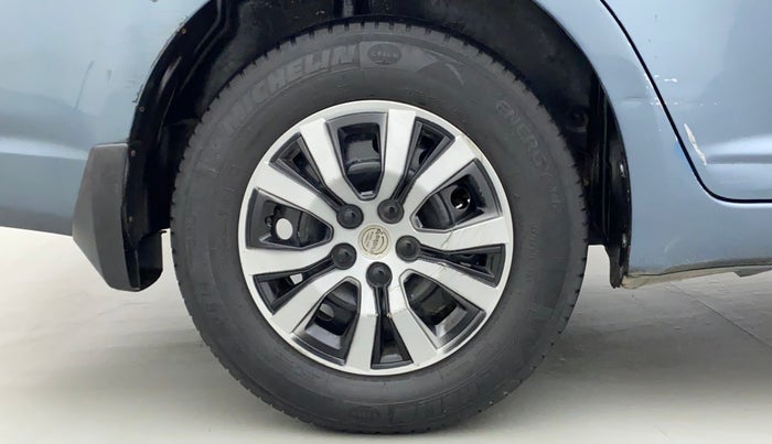 2010 Maruti Swift Dzire VXI, Petrol, Manual, 86,147 km, Right Rear Wheel