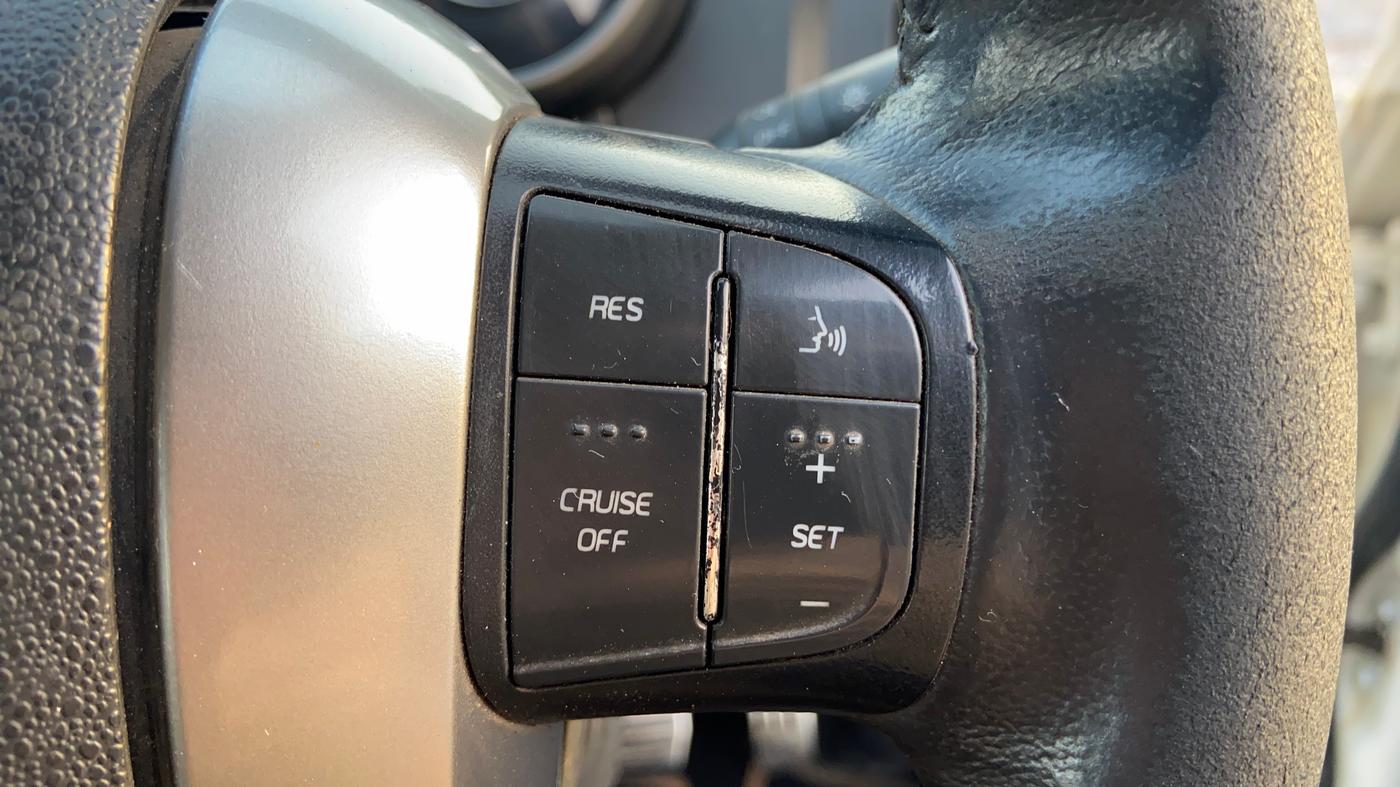 2018 Mahindra XUV500 W11 AT, Diesel, Automatic, 1,03,801 km, Adaptive Cruise Control