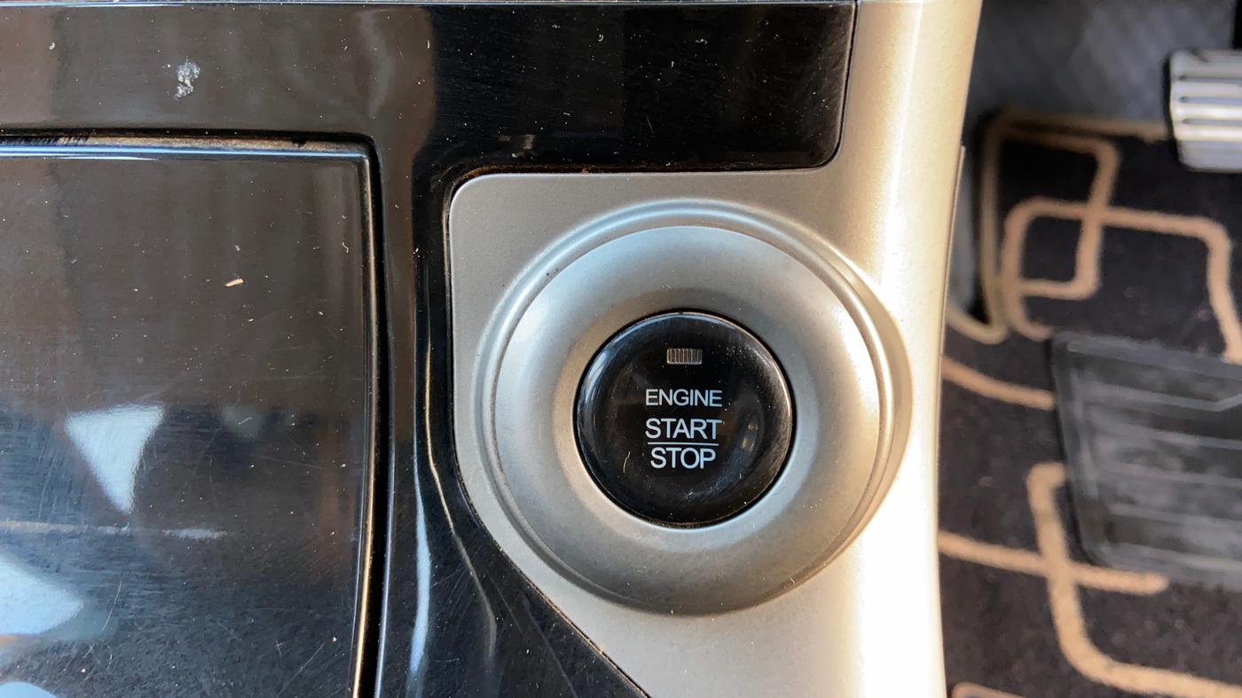 2018 Mahindra XUV500 W11 AT, Diesel, Automatic, 1,03,801 km, Keyless Start/ Stop Button