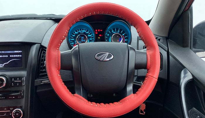 2019 Mahindra XUV500 W5 FWD, Diesel, Manual, 4,281 km, Steering Wheel Close Up
