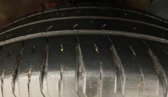 2018 Hyundai Verna 1.6 SX VTVT, Petrol, Manual, 23,456 km, Right Front Tyre Tread
