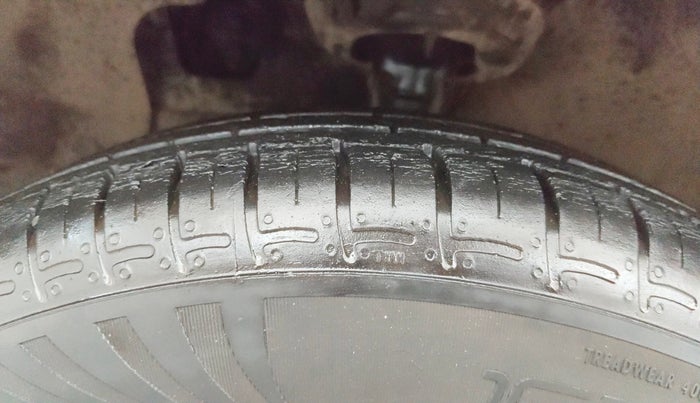 2020 Hyundai GRAND I10 NIOS SPORTZ 1.2 KAPPA VTVT, Petrol, Manual, 19,974 km, Left Front Tyre Tread