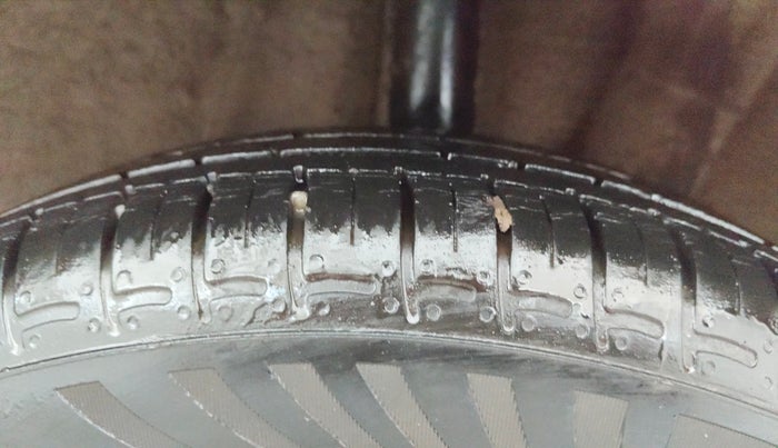 2020 Hyundai GRAND I10 NIOS SPORTZ 1.2 KAPPA VTVT, Petrol, Manual, 19,974 km, Left Rear Tyre Tread