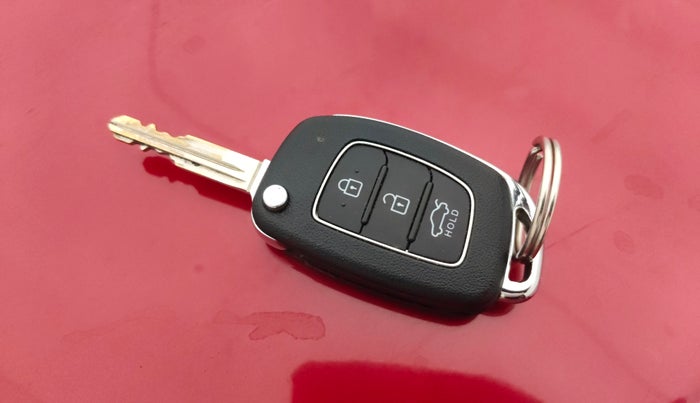 2020 Hyundai GRAND I10 NIOS SPORTZ 1.2 KAPPA VTVT, Petrol, Manual, 19,974 km, Key Close Up