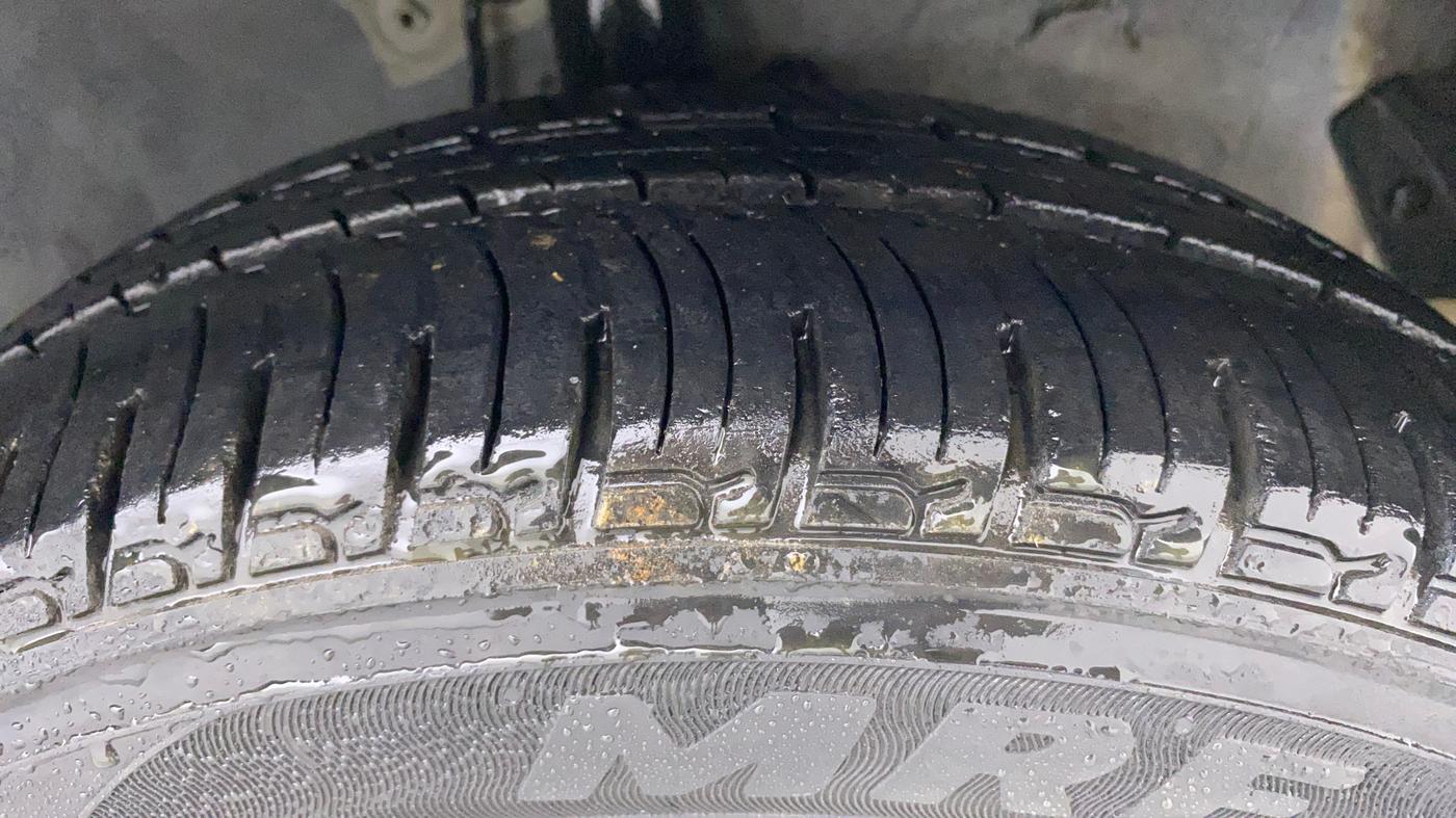 2011 Hyundai i20 SPORTZ (O) 1.2, Petrol, Manual, 56,171 km, Right Front Tyre Tread