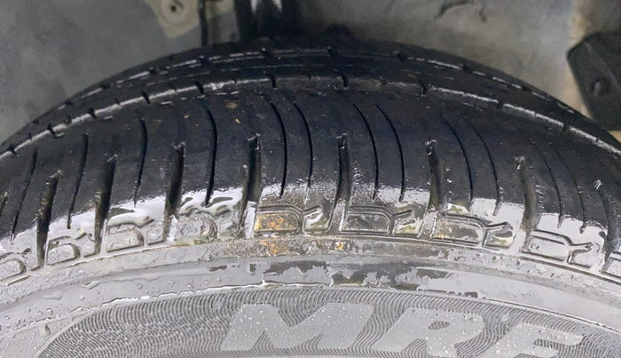 2011 Hyundai i20 SPORTZ (O) 1.2, Petrol, Manual, 56,171 km, Right Front Tyre Tread