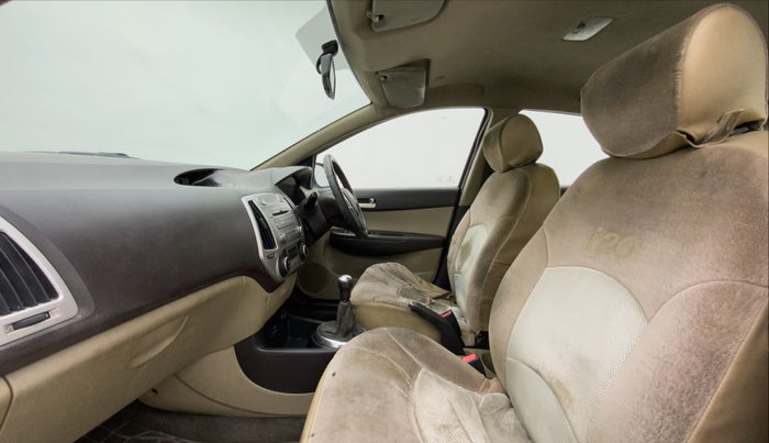 2011 Hyundai i20 SPORTZ (O) 1.2, Petrol, Manual, 56,171 km, Right Side Front Door Cabin
