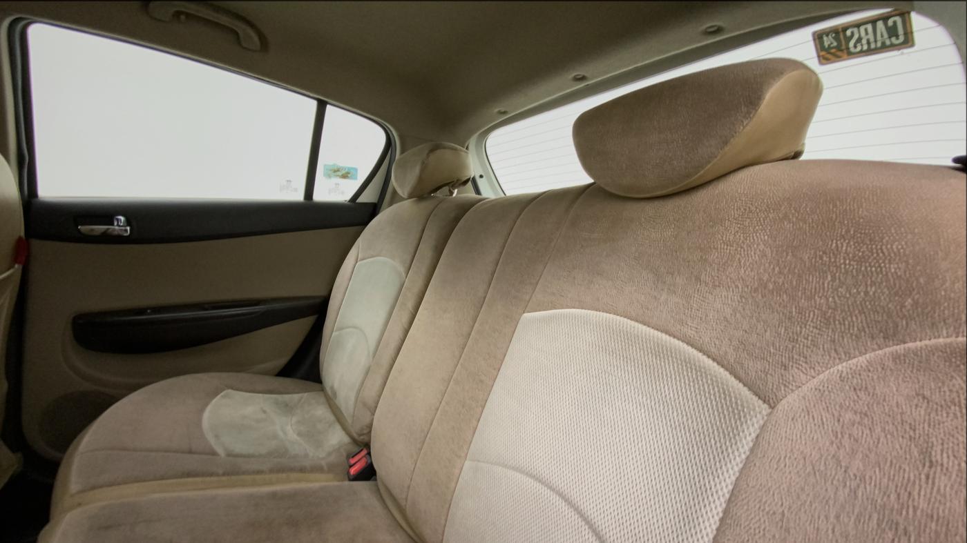 2011 Hyundai i20 SPORTZ (O) 1.2, Petrol, Manual, 56,171 km, Right Side Rear Door Cabin
