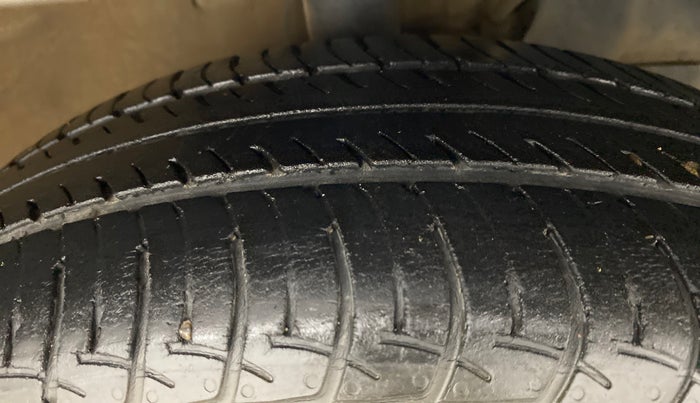 2019 Maruti New Wagon-R VXI 1.2L, Petrol, Manual, 33,407 km, Right Front Tyre Tread