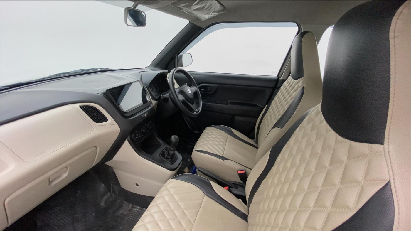 2022 Maruti New Wagon-R LXI CNG (O) 1.0, CNG, Manual, 72,759 km, Right Side Front Door Cabin