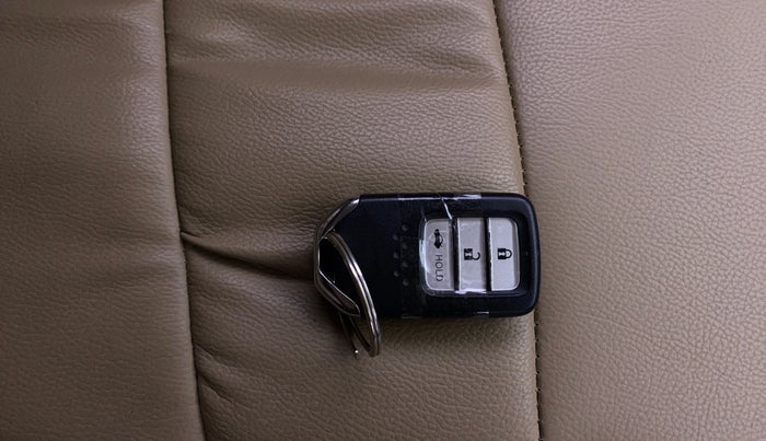 2022 Honda Amaze 1.2L I-VTEC VX, Petrol, Manual, 31,700 km, Key Close Up