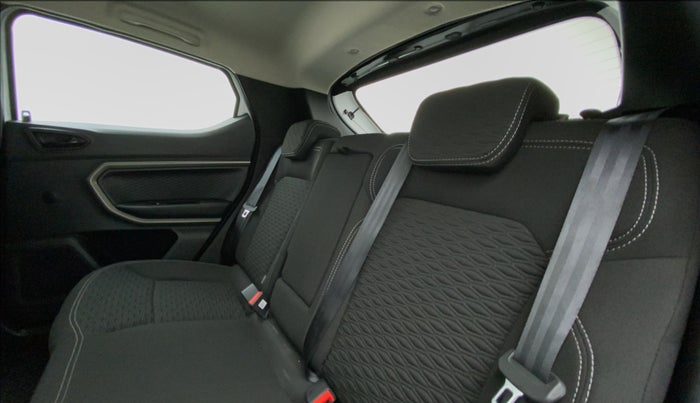 2021 Renault Kiger RXZ 1.0 Easy R Petrol, Petrol, Automatic, 6,957 km, Right Side Rear Door Cabin