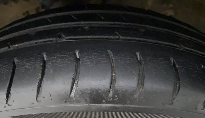 2014 Maruti Wagon R 1.0 LXI CNG, CNG, Manual, 67,675 km, Left Rear Tyre Tread