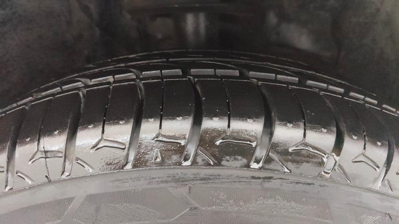 2018 Toyota YARIS V CVT, Petrol, Automatic, 74,673 km, Right Front Tyre Tread
