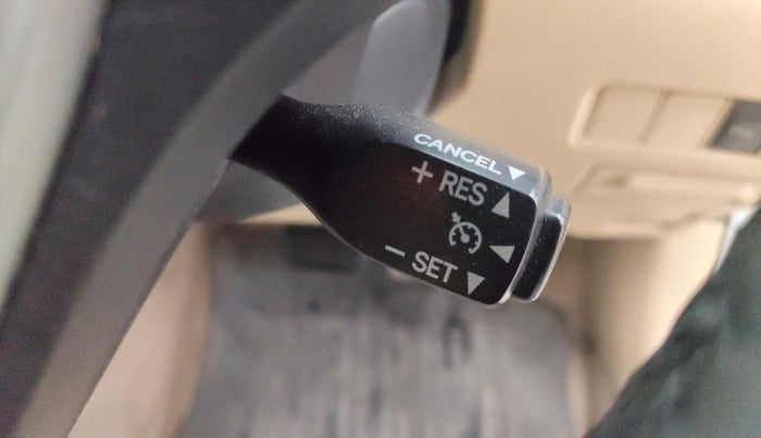 2018 Toyota YARIS V CVT, Petrol, Automatic, 74,673 km, Adaptive Cruise Control