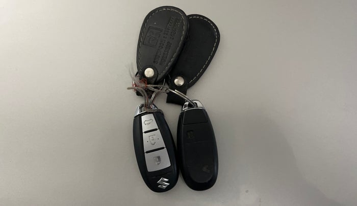 2016 Maruti Ciaz ZXI+, Petrol, Manual, 44,437 km, Key Close Up