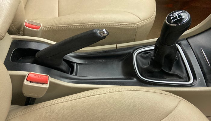 2014 Maruti Ciaz ZXI, Petrol, Manual, 51,279 km, Gear Lever