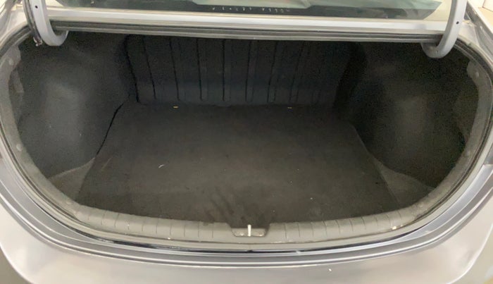 2018 Hyundai Verna 1.6 EX VTVT AT, Petrol, Automatic, 34,558 km, Boot Inside