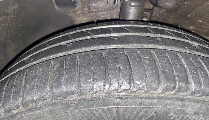 2018 Hyundai Verna 1.6 EX VTVT AT, Petrol, Automatic, 34,558 km, Left Front Tyre Tread