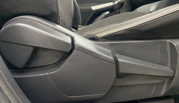 2021 Nissan MAGNITE XV PREMIUM, Petrol, Manual, 50,236 km, Driver Side Adjustment Panel