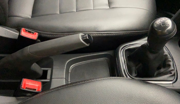 2017 Volkswagen Polo COMFORTLINE 1.2L PETROL, Petrol, Manual, 38,906 km, Gear Lever
