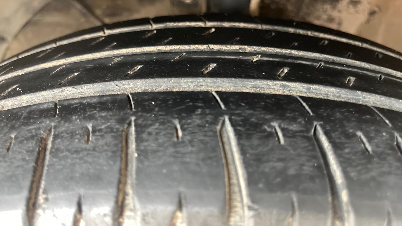 2020 Maruti Dzire ZXI Plus AMT, Petrol, Automatic, 60,929 km, Left Front Tyre Tread