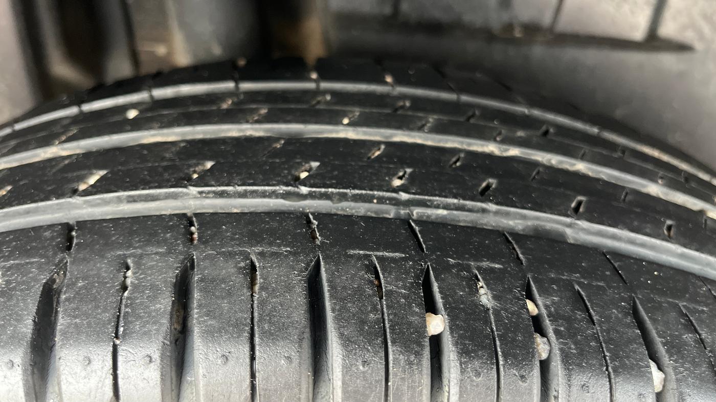 2020 Maruti Dzire ZXI Plus AMT, Petrol, Automatic, 60,929 km, Right Rear Tyre Tread