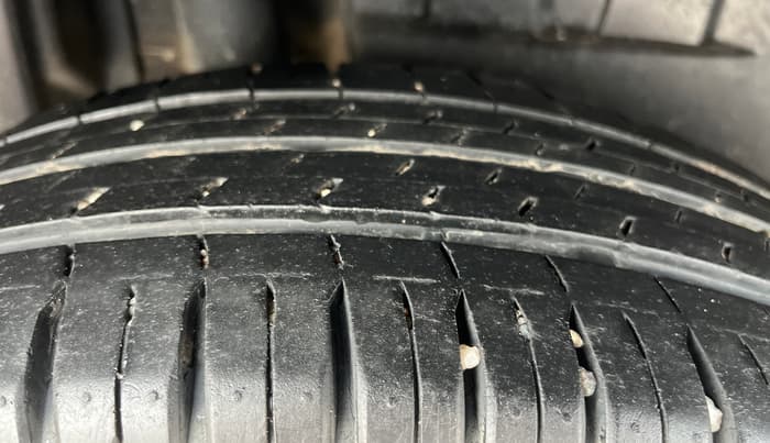 2020 Maruti Dzire ZXI Plus AMT, Petrol, Automatic, 60,929 km, Right Rear Tyre Tread