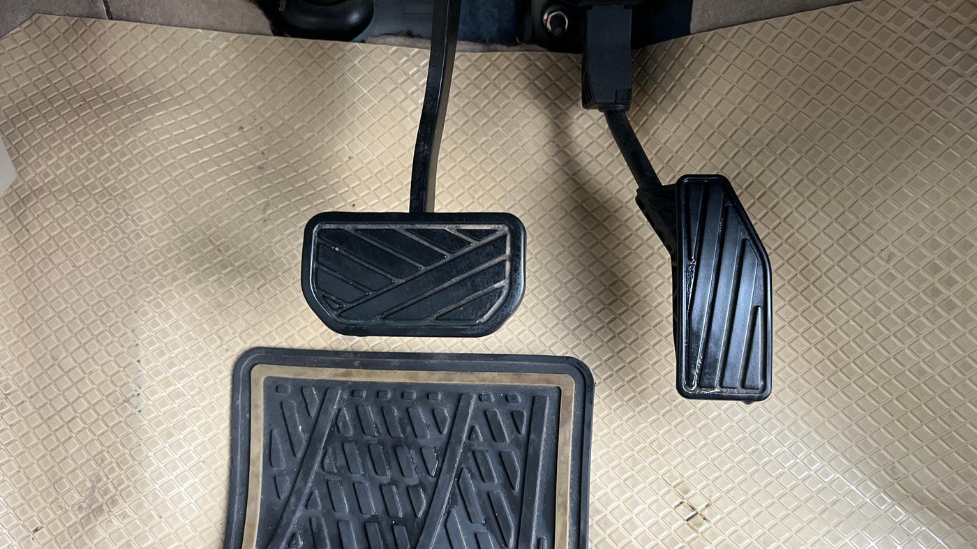 2020 Maruti Dzire ZXI Plus AMT, Petrol, Automatic, 60,929 km, Pedals