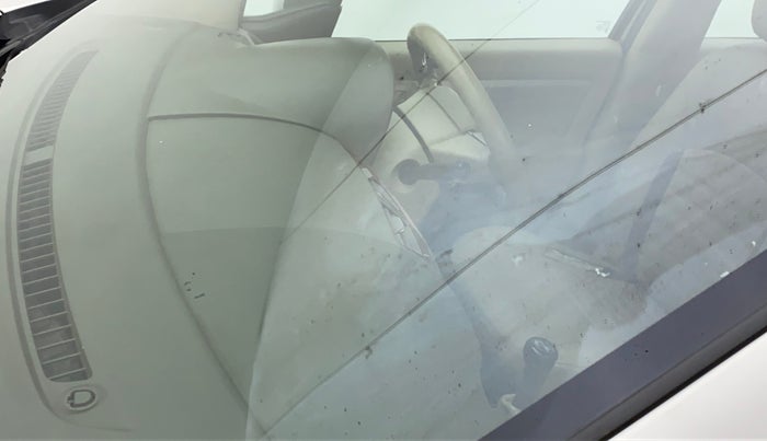 2017 Maruti Ertiga ZDI + SHVS, Diesel, Manual, 1,10,110 km, Front windshield - Minor spot on windshield
