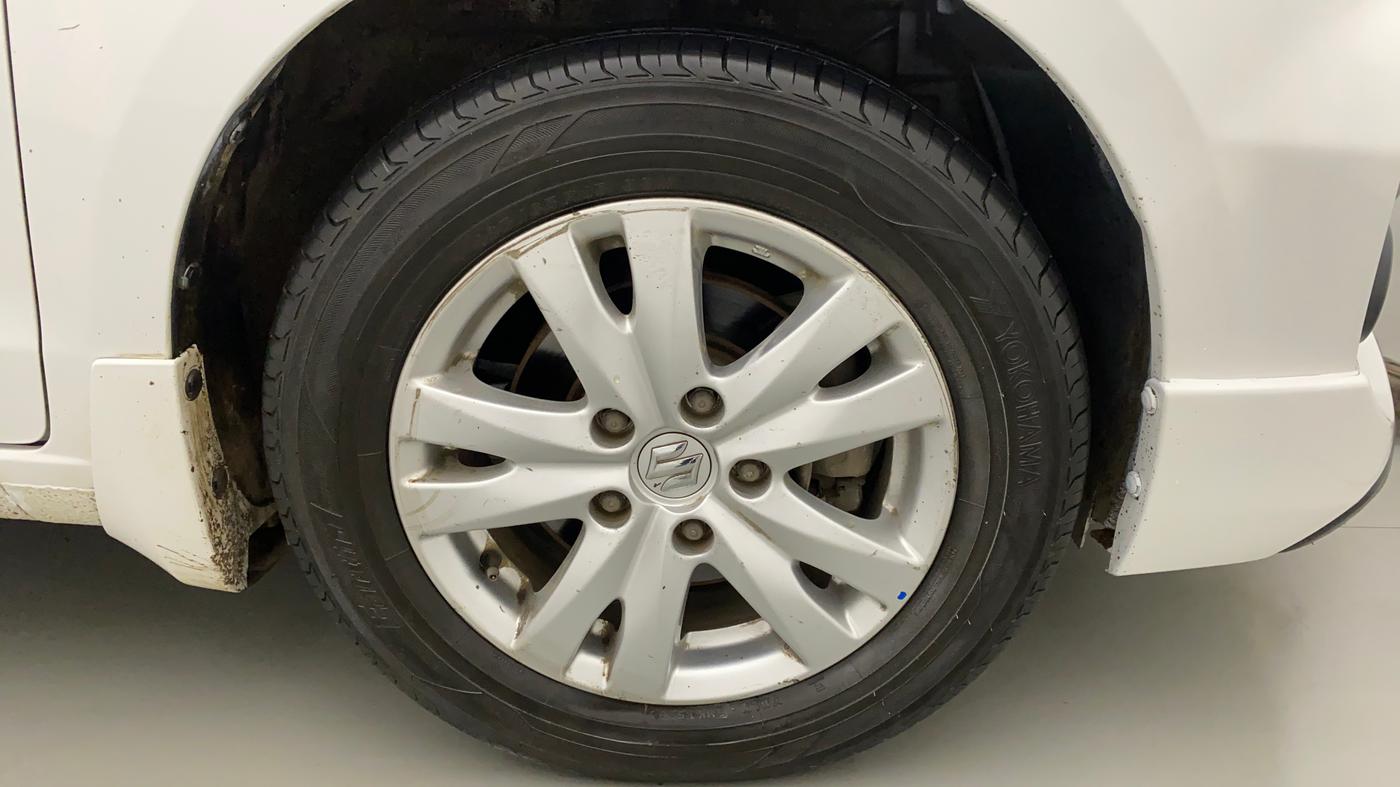 2017 Maruti Ertiga ZDI + SHVS, Diesel, Manual, 1,10,110 km, Right Front Wheel