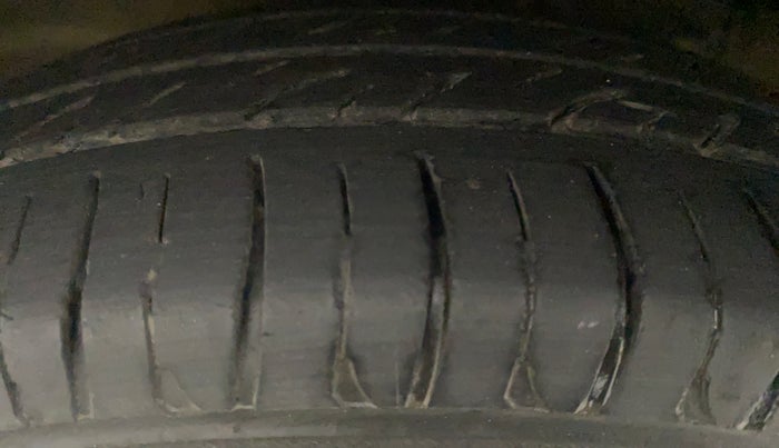 2013 Maruti Alto 800 LXI CNG, CNG, Manual, 92,442 km, Left Rear Tyre Tread