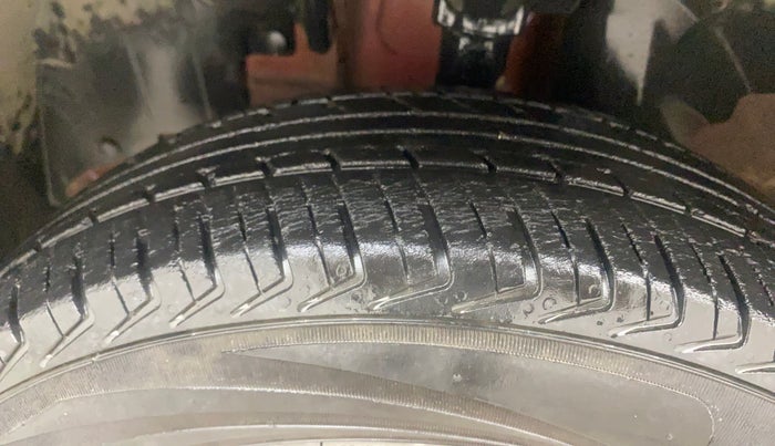 2018 Renault Kwid RXL, Petrol, Manual, 37,030 km, Left Front Tyre Tread