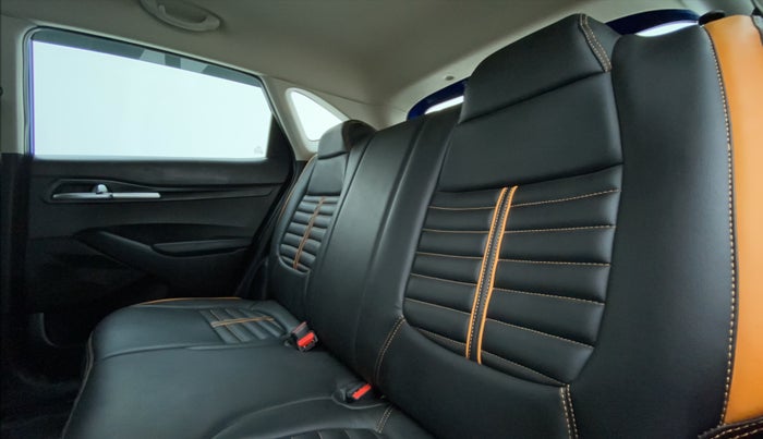 2019 KIA SELTOS HTK 1.5 PETROL, Petrol, Manual, 19,895 km, Right Side Rear Door Cabin